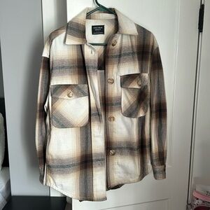 Shacket! Neutral plaid SO cozy!